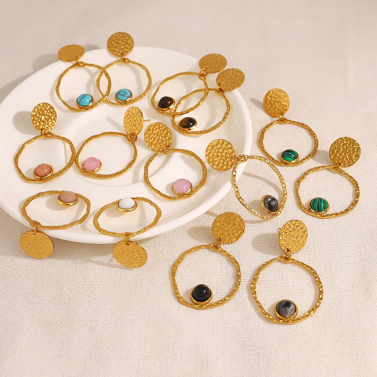 WILD & FREE Irregular Stainless Steel Drop Earrings for Women Retro Luxury Natural Stone Aesthetic 18K Gold Plated Jewelry
WILD & FREE Irregular Stainless Steel Drop Earrings for Women Retro Luxury Natural Stone Aesthetic 18K Gold Plated Jewelry