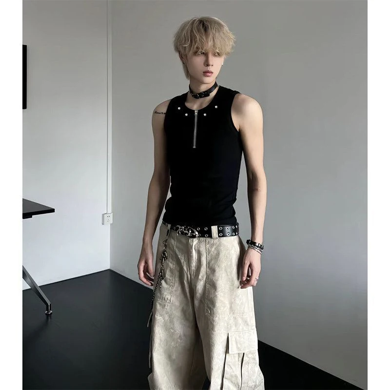 Men's Half-Zip Sleeveless Tank Top American Streetwear Rivet Design Y2K Punk Style Gym Casual Vest Summer Hip Hop Slim Fit Tee
Men's Half-Zip Sleeveless Tank Top American Streetwear Rivet Design Y2K Punk Style Gym Casual Vest Summer Hip Hop Slim Fit Tee