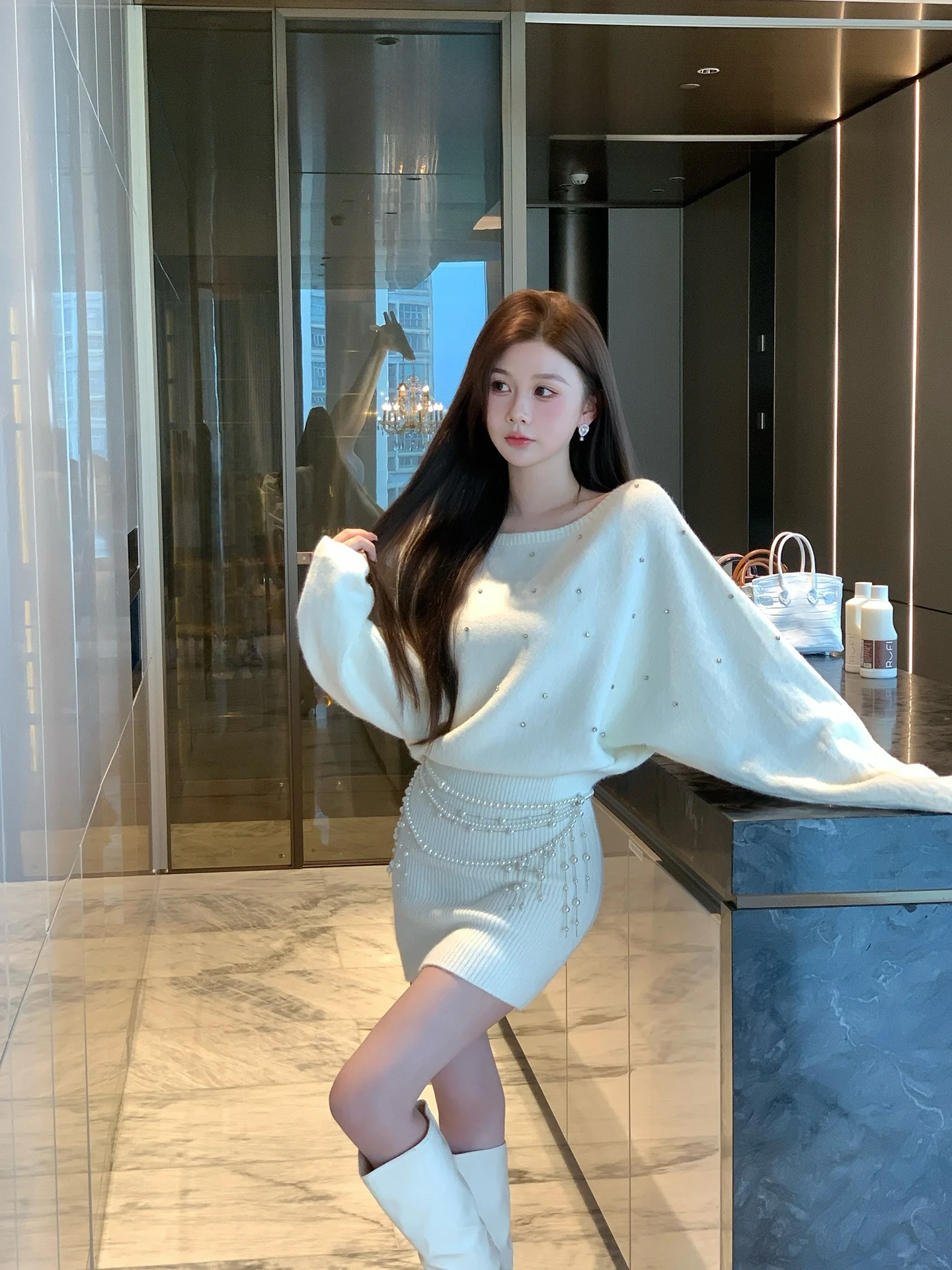 AZZHEN White Knitted Wrap Dress Heavy Embellishment Women's Fashion Autumn New Style Long Sleeve Slim Fit round Neck Dress
AZZHEN White Knitted Wrap Dress Heavy Embellishment Women's Fashion Autumn New Style Long Sleeve Slim Fit round Neck Dress