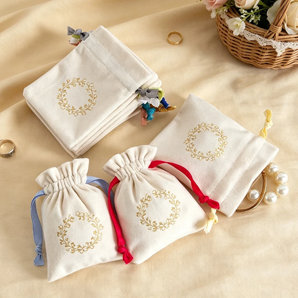 Bulk Custom Logo Velvet Jewelry Bag for Necklace Bracelet Candy Wedding Favors Gift Pouch Cosmetic Perfume Packaging Storage
Bulk Custom Logo Velvet Jewelry Bag for Necklace Bracelet Candy Wedding Favors Gift Pouch Cosmetic Perfume Packaging Storage