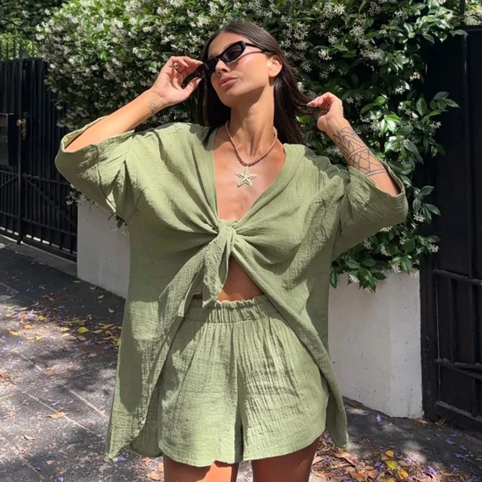 2026 Spring Summer New Womens Cotton Cardigan Shorts Set Twist Front Top Loose Fashion Shorts Casual Set
2026 Spring Summer New Womens Cotton Cardigan Shorts Set Twist Front Top Loose Fashion Shorts Casual Set