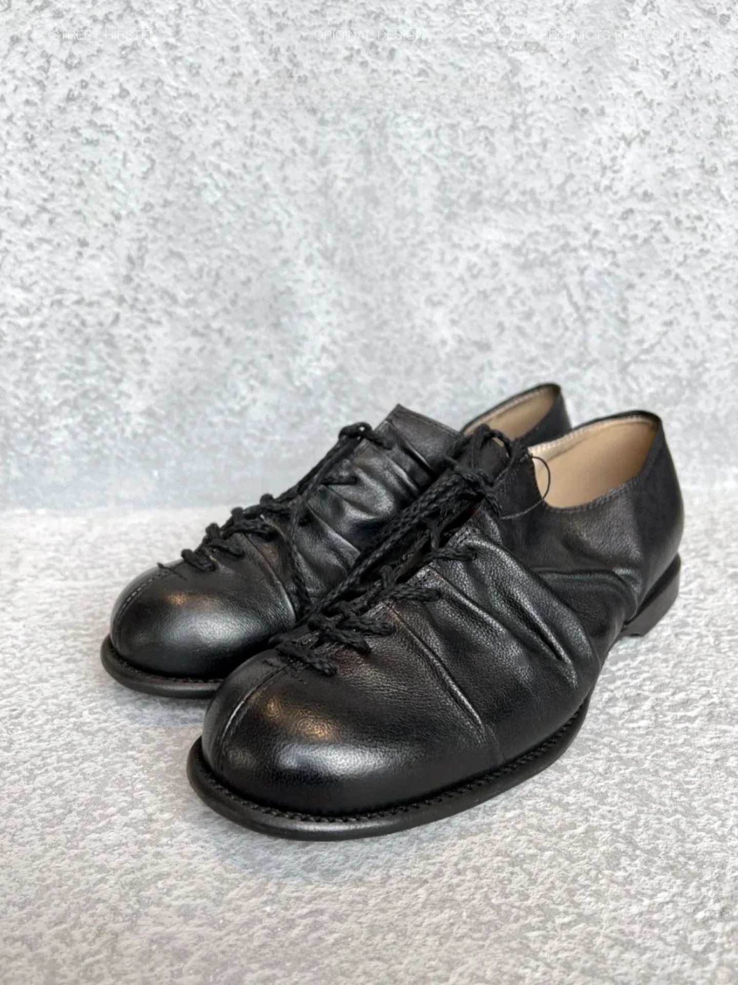 Retro Japanese Sle Handmade Loers Men's oes k Leather Rope Genuine Leather Casual Faion Single oes
Retro Japanese Sle Handmade Loers Men's oes k Leather Rope Genuine Leather Casual Faion Single oes