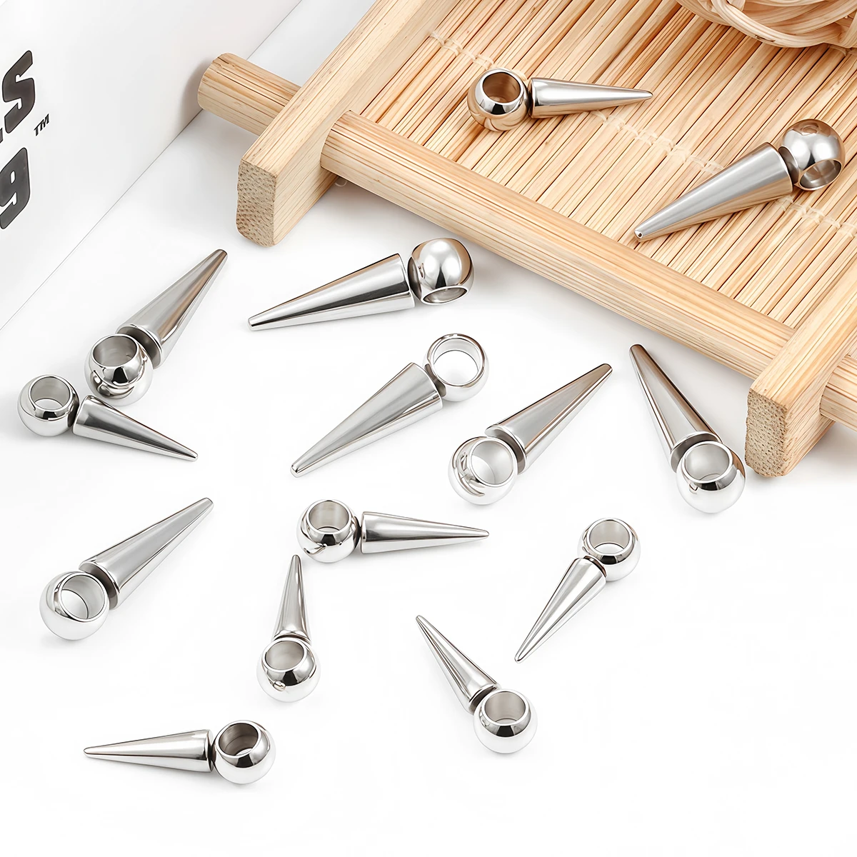 10 шт., ретро конусные подвески, подвески из нержавеющей стали, не выцветает, пуля, шип, бусина, подвеска для ожерелья, серьг, фурнитура для изготовления ювелирных изделий
10 шт., ретро конусные подвески, подвески из нержавеющей стали, не выцветает, пуля, шип, бусина, подвеска для ожерелья, серьг, фурнитура для изготовления ювелирных изделий