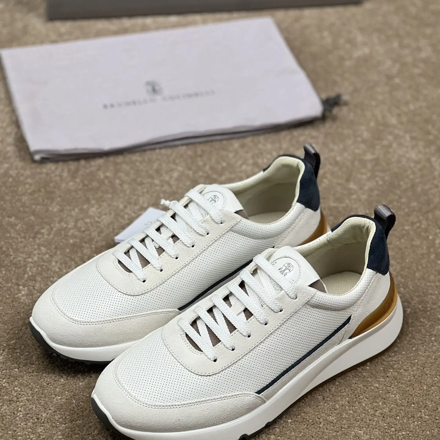 2023 Hot Men's Casual Shoes Comfortable Shockproof Outdoor Running Fitness Training Sneakers Size 38-45
2023 Hot Men's Casual Shoes Comfortable Shockproof Outdoor Running Fitness Training Sneakers Size 38-45