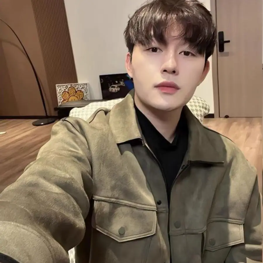 Loose Fit Workwear Biker Jaet Men's Large Size 300 Pou Suede Velvet Autumn Winter Outerwear Trendy Retro Sle Coat
Loose Fit Workwear Biker Jaet Men's Large Size 300 Pou Suede Velvet Autumn Winter Outerwear Trendy Retro Sle Coat