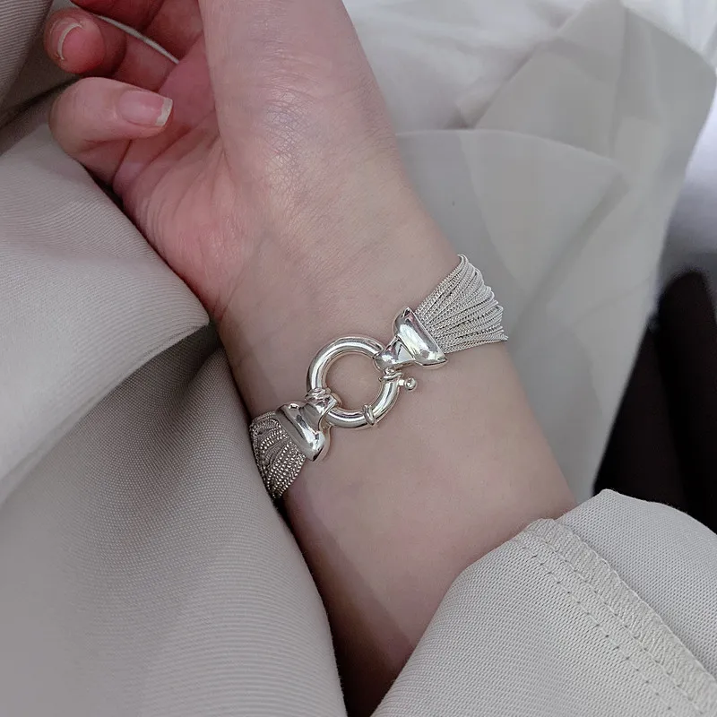 S925 Sterling Silver All-over Temperament Light Luxury Bracelet Women's Niche Design Heavy Industry Chain Bead Chain Versatile
S925 Sterling Silver All-over Temperament Light Luxury Bracelet Women's Niche Design Heavy Industry Chain Bead Chain Versatile