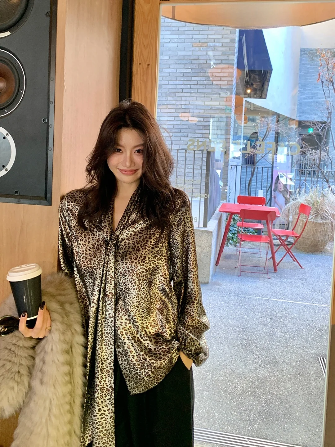 Dragon Joy Vintage Hong Kong Sle irt Women's Loose Slimming Top Long Sve Lantern Sve Leopard Print Dra Belt D452
Dragon Joy Vintage Hong Kong Sle irt Women's Loose Slimming Top Long Sve Lantern Sve Leopard Print Dra Belt D452