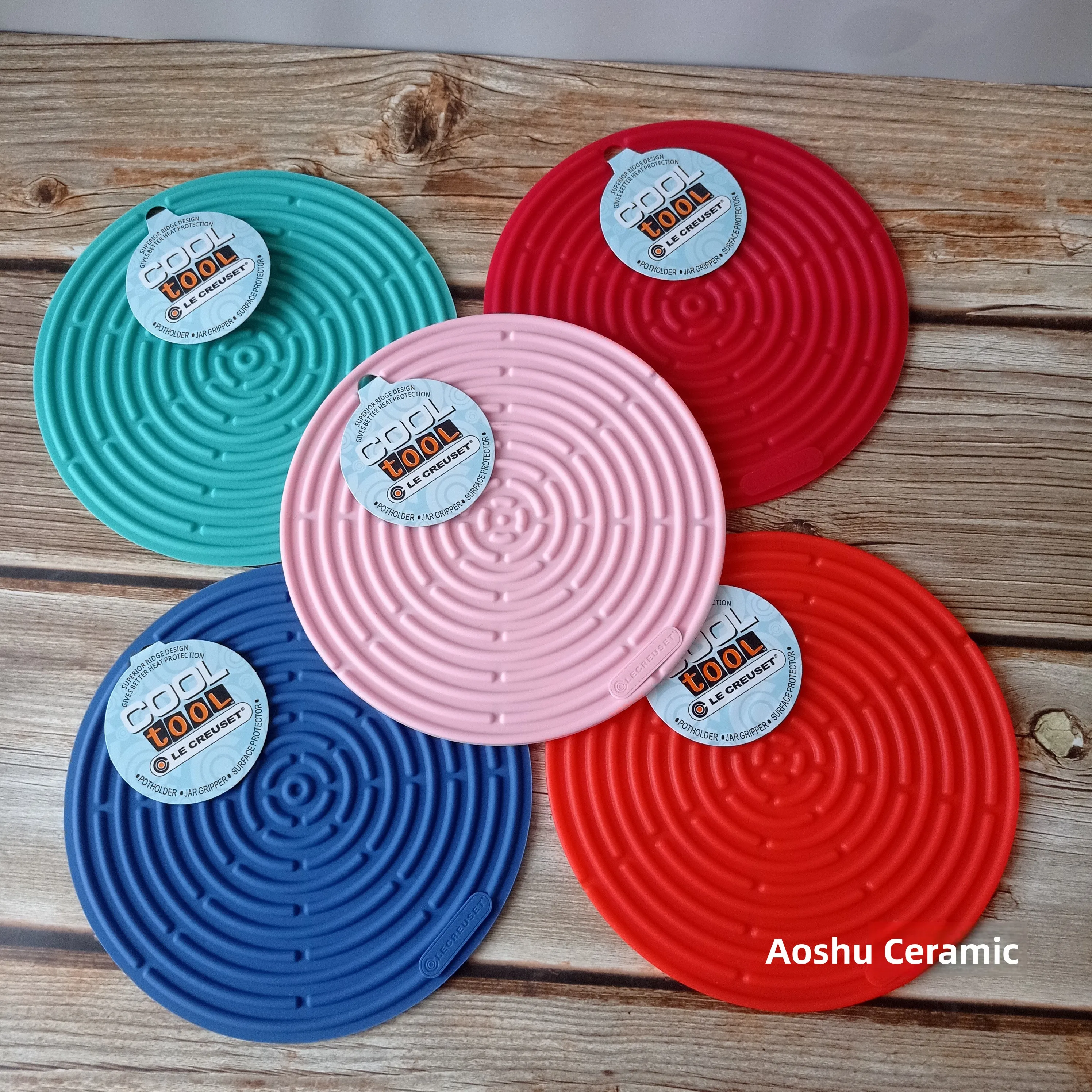 Силиконовый коврик Le Creuset Cool Color, термостойкий, для кухни, подставка под горячее, теплоизоляционный, для дома и столовой, круглый, в форме апельсина
Силиконовый коврик Le Creuset Cool Color, термостойкий, для кухни, подставка под горячее, теплоизоляционный, для дома и столовой, круглый, в форме апельсина