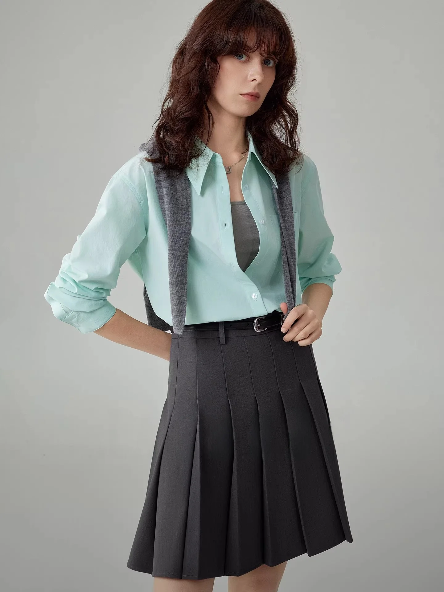 Yakejia Mint Wave Loose Casual Green Shirt Women Commute Long Sleeve Shirt V-neck Button-up Regular Fit Cotton Polyester Blend
Yakejia Mint Wave Loose Casual Green Shirt Women Commute Long Sleeve Shirt V-neck Button-up Regular Fit Cotton Polyester Blend