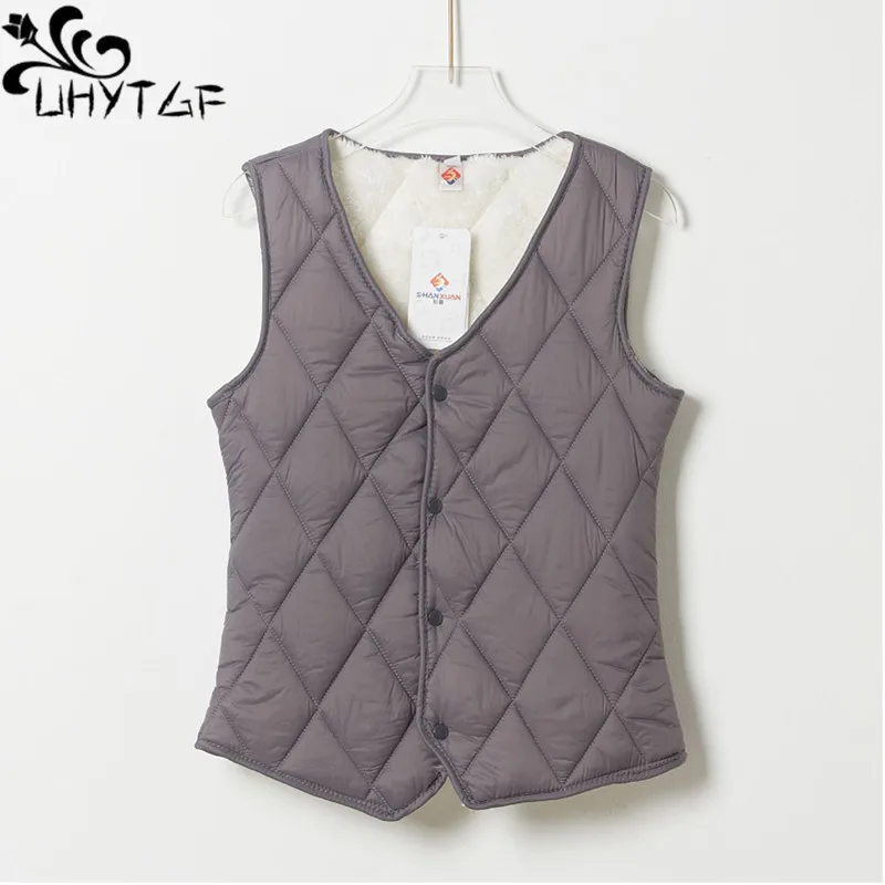 UHYTGF S-5XL Vest Jacket Women Plush Inner Casual Warm Autumn Winter Waistcoat Coat Female Sleeveless Short Cotton Outerwear 215
UHYTGF S-5XL Vest Jacket Women Plush Inner Casual Warm Autumn Winter Waistcoat Coat Female Sleeveless Short Cotton Outerwear 215