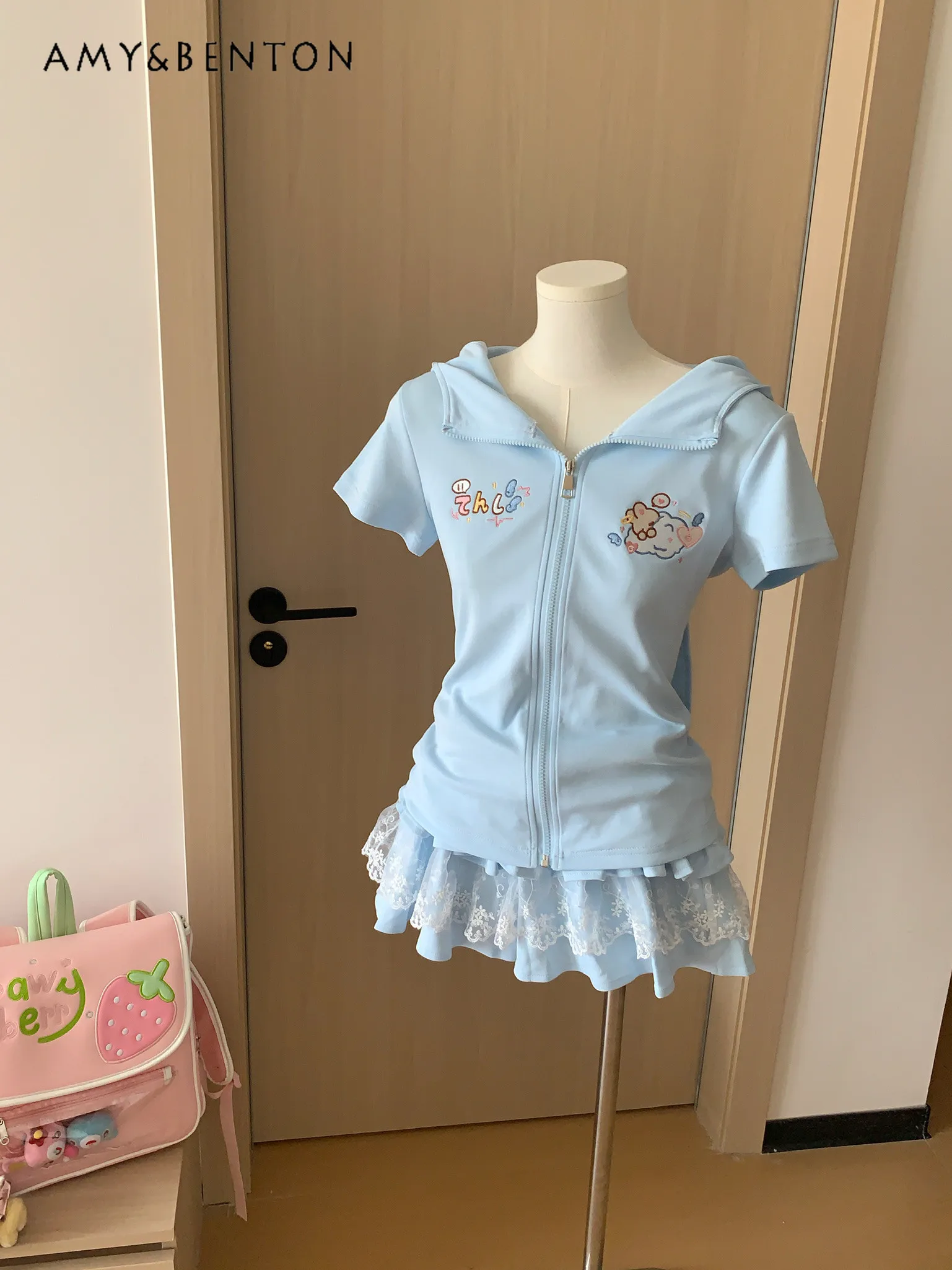 Summer New Japanese Style Cute Girl Slim Fit Casual Versatile Bunny Ear Hooded Short Sleeve Top Blue High Waist Lace Mini Skirt
Summer New Japanese Style Cute Girl Slim Fit Casual Versatile Bunny Ear Hooded Short Sleeve Top Blue High Waist Lace Mini Skirt