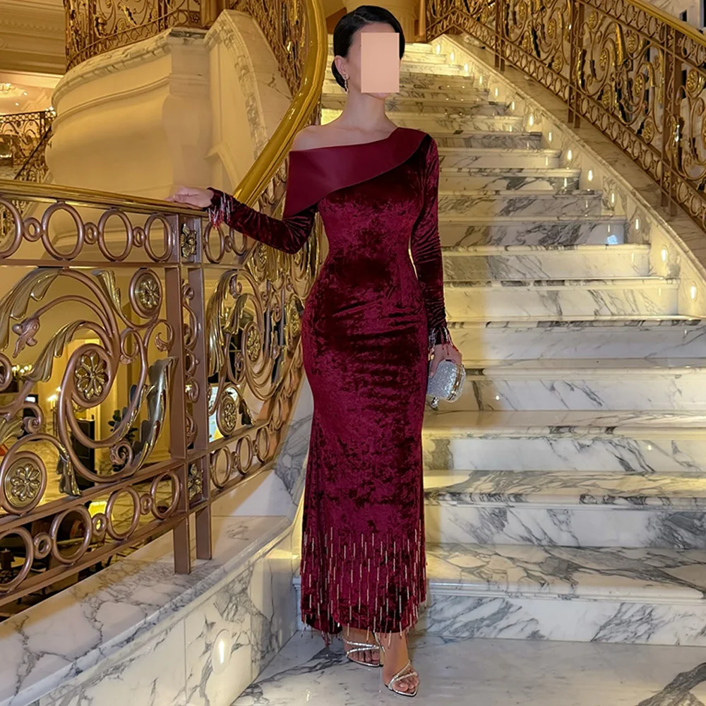Burgundy Mermaid Velour Evening Dress Customized One Shoulder Long Sleeves Celebrity Gowns Fashion Beading Homecoming Dresses
Burgundy Mermaid Velour Evening Dress Customized One Shoulder Long Sleeves Celebrity Gowns Fashion Beading Homecoming Dresses
