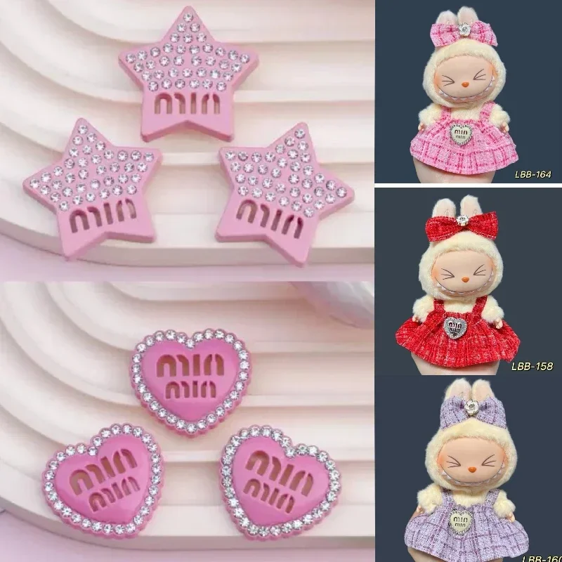 For v1v2V3 Labubu Clothes outfit Labubu Sitting Party Bear Label Scarf Hat Bag Dolls Accessories Cute Decoration
For v1v2V3 Labubu Clothes outfit Labubu Sitting Party Bear Label Scarf Hat Bag Dolls Accessories Cute Decoration