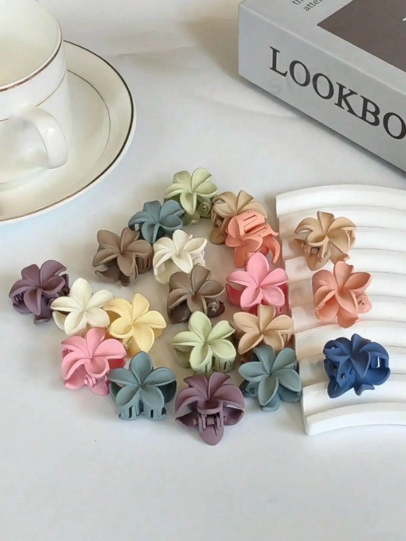 30 Pcs Women's Colorful Plumeria Hair Claw Clips Mini Elegant Hair Claws Ponytail Clips Hair Bun Hair Claw Cute Princess Hair Claws Headwear (Random Color) Summer Outfits Hair Clips Beach Accessories
30 Pcs Women's Colorful Plumeria Hair Claw Clips Mini Elegant Hair Claws Ponytail Clips Hair Bun Hair Claw Cute Princess Hair Claws Headwear (Random Color) Summer Outfits Hair Clips Beach Accessories