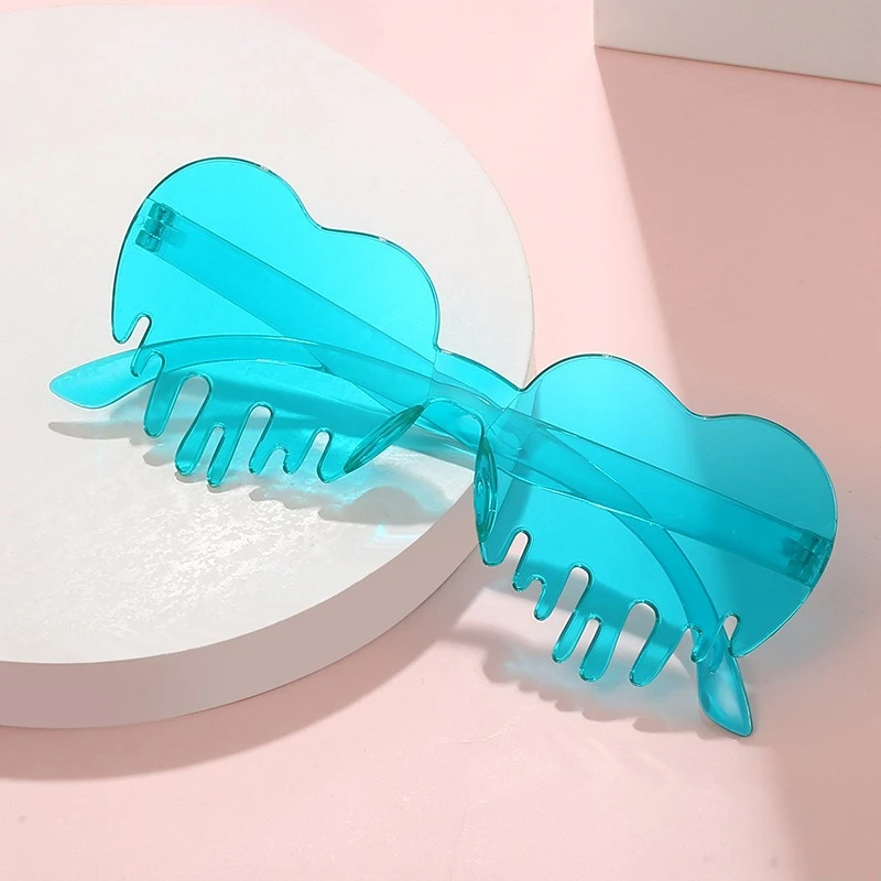 New Sheet Candy Color Love Sunglasses Tears Trend Peach Heart Frameless PC One-piece Ocean Piece Light And Convenient
New Sheet Candy Color Love Sunglasses Tears Trend Peach Heart Frameless PC One-piece Ocean Piece Light And Convenient