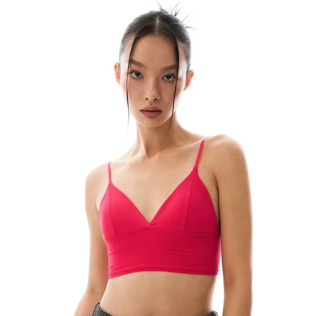 European and American Skinny Deep V Suspender Underwear Women's Triangle Cup Beautiful Back Skinny Comfortable Fitness Clothing
European and American Skinny Deep V Suspender Underwear Women's Triangle Cup Beautiful Back Skinny Comfortable Fitness Clothing