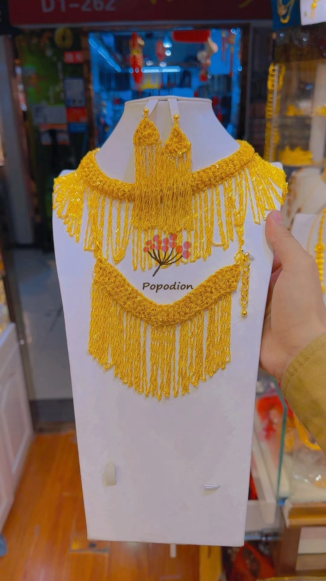 New Dubai High end 24K Gold Plated Necklace, Earrings, Bracelets, Romantic Wedding Party Jewelry Set for Women DD10531
New Dubai High end 24K Gold Plated Necklace, Earrings, Bracelets, Romantic Wedding Party Jewelry Set for Women DD10531