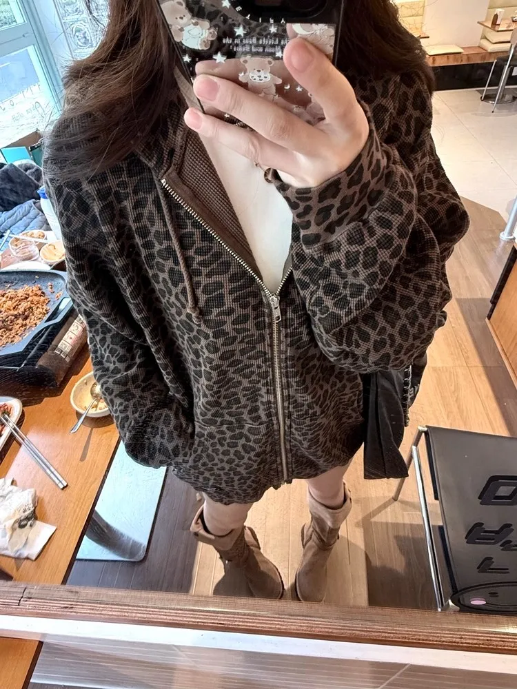 Loose Long Sleeve Leopard Print Hoodie Jacket Women's Spring Autumn New Style Zipper up Cardigan Shirt Commute Style
Loose Long Sleeve Leopard Print Hoodie Jacket Women's Spring Autumn New Style Zipper up Cardigan Shirt Commute Style