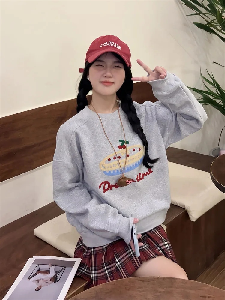 Spring New Sle Women's Embroidered Cake Sweatirt Casual Long Sve round Ne Top Retro College Sle Versatile Comfortable
Spring New Sle Women's Embroidered Cake Sweatirt Casual Long Sve round Ne Top Retro College Sle Versatile Comfortable