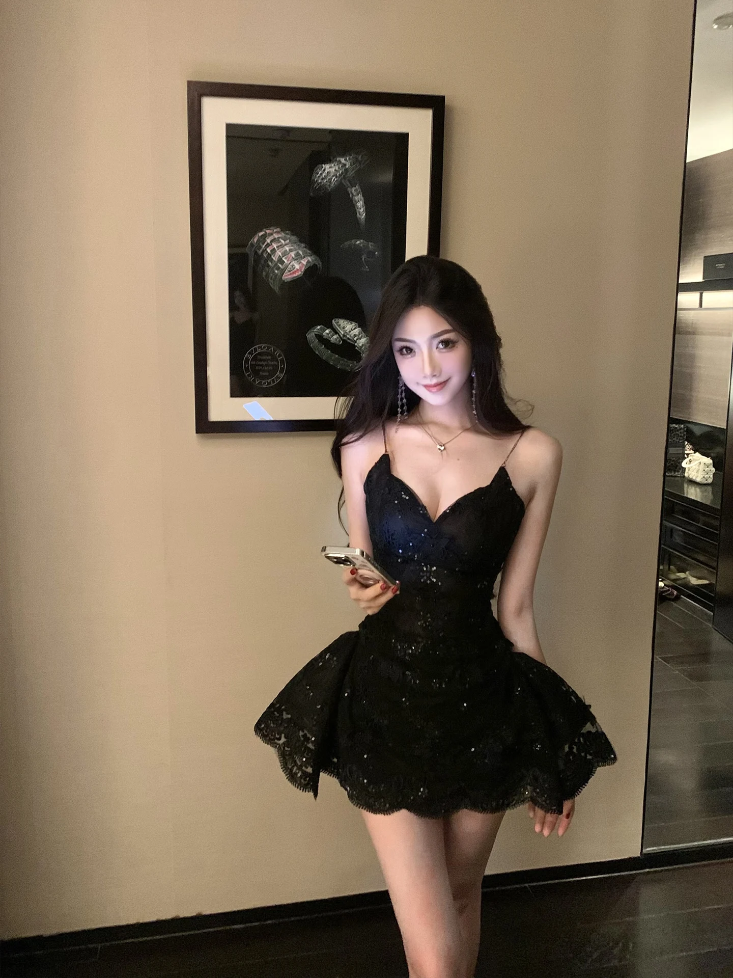 Летнее платье J Studio Night Swan с V-образным вырезом, кружевной вышивкой, бисером, без бретелек, из полиэстера, с эффектом похудения, А-силуэт, сексуальное
Летнее платье J Studio Night Swan с V-образным вырезом, кружевной вышивкой, бисером, без бретелек, из полиэстера, с эффектом похудения, А-силуэт, сексуальное