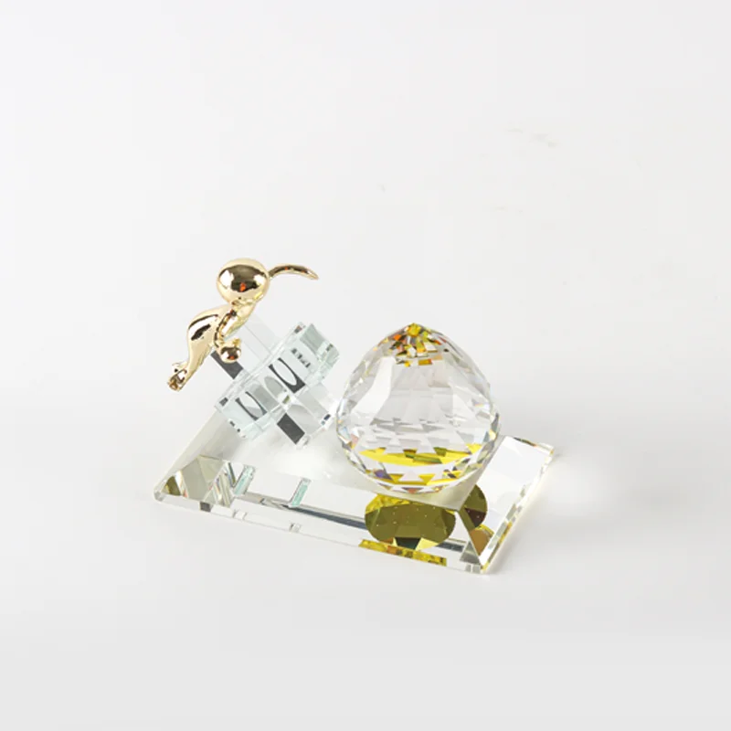 Home Decor Crystal and Metal Combination Ornament Elegant Knick-Knacks for Room Decoration
Home Decor Crystal and Metal Combination Ornament Elegant Knick-Knacks for Room Decoration