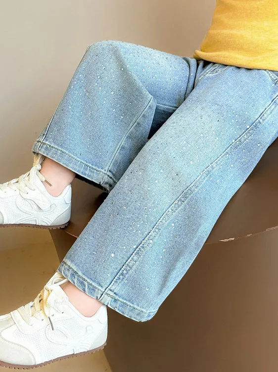 Girls' Spring Faionable Straight Leg Loose Jeans Embellied with Hotfix Rhinestones Children's Spring Pants Baby Girls
Girls' Spring Faionable Straight Leg Loose Jeans Embellied with Hotfix Rhinestones Children's Spring Pants Baby Girls