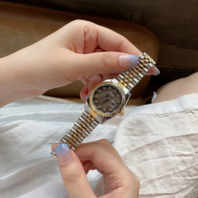 Retro style light luxury elegant women's watch trend simple automatic stainless steel waterproof quartz watch birthday gift New
Retro style light luxury elegant women's watch trend simple automatic stainless steel waterproof quartz watch birthday gift New