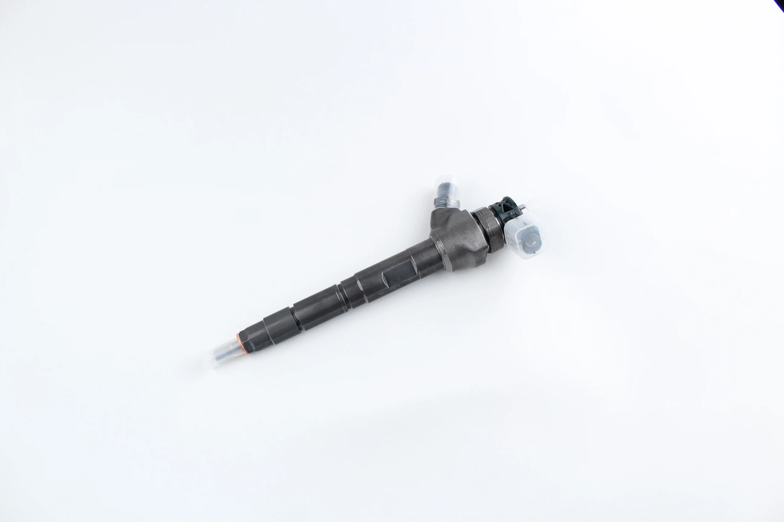 0445110738 Dr High pressure common rail diesel injector ADAPTS DLLA157P2513 F00VC01542 for Bosch JAC truck diesel engines
0445110738 Dr High pressure common rail diesel injector ADAPTS DLLA157P2513 F00VC01542 for Bosch JAC truck diesel engines