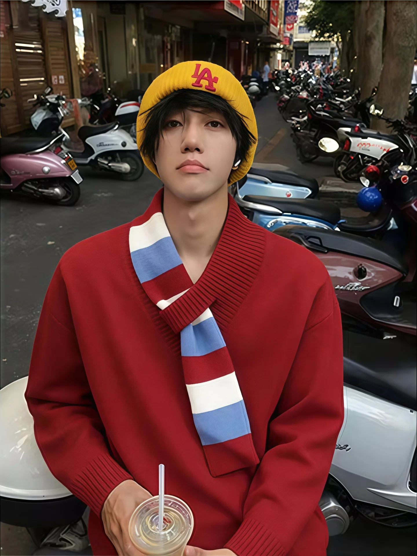 Red Christmas Knitwear Men's Winter New Year Atmosphere Sense Matching Scarf Splicing Design Casual Style Polyester Fiber
Red Christmas Knitwear Men's Winter New Year Atmosphere Sense Matching Scarf Splicing Design Casual Style Polyester Fiber