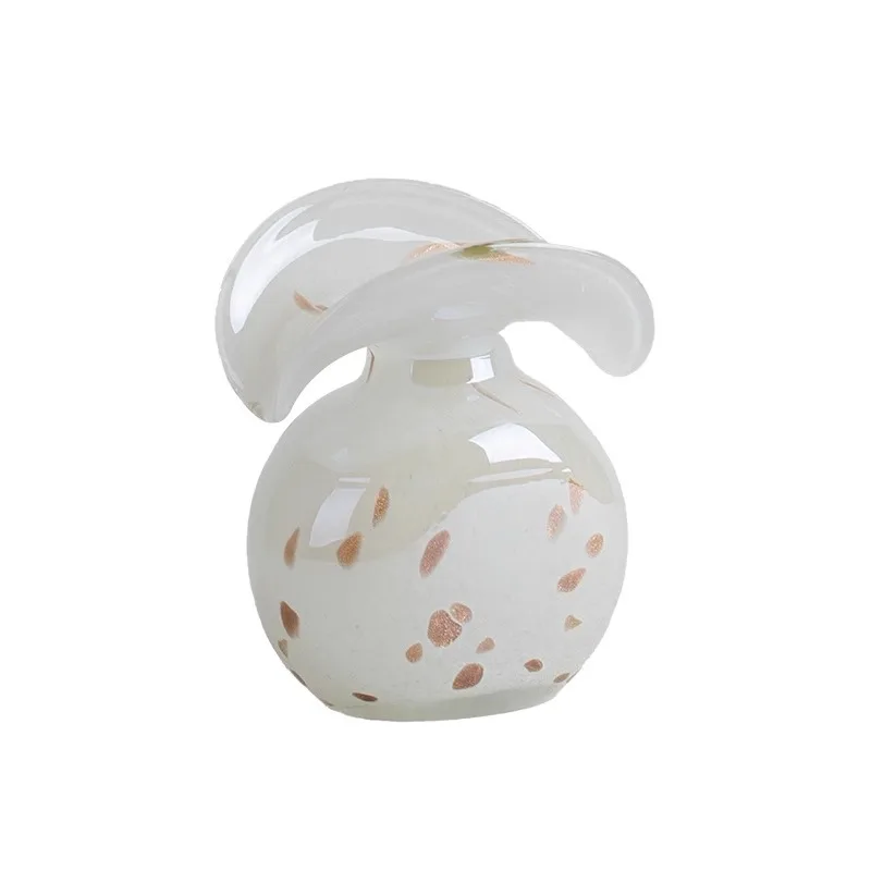 Glazed vase pink white small mouth special-shaped medieval ornament living room coffee table decoration water rose
Glazed vase pink white small mouth special-shaped medieval ornament living room coffee table decoration water rose