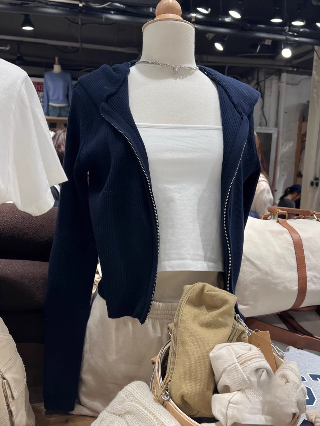 New American Vintage Navy Knitted Sweater Woman Double Zipper Hooded Long Sleeve Cardigan Autumn Casual Streetwear Y2k Sweaters
New American Vintage Navy Knitted Sweater Woman Double Zipper Hooded Long Sleeve Cardigan Autumn Casual Streetwear Y2k Sweaters