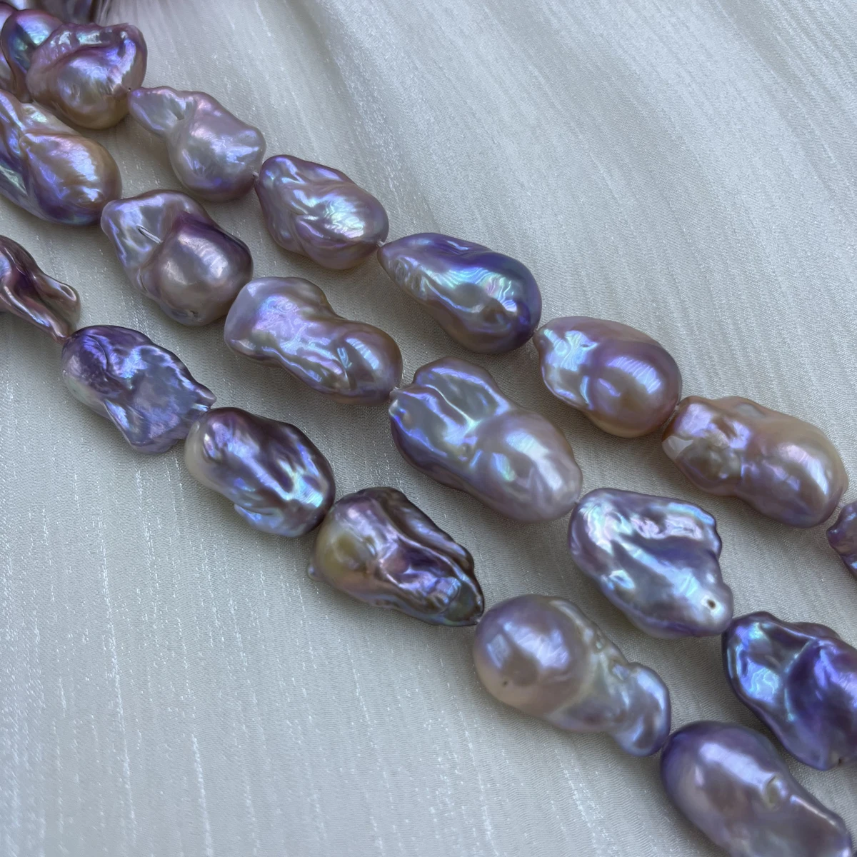 High Quality Tail Beads Purple AAAAA 15-20mm Natural Freshwater Pearl Beads for Jewelry Making DIY Necklace Earrings Accessories
High Quality Tail Beads Purple AAAAA 15-20mm Natural Freshwater Pearl Beads for Jewelry Making DIY Necklace Earrings Accessories