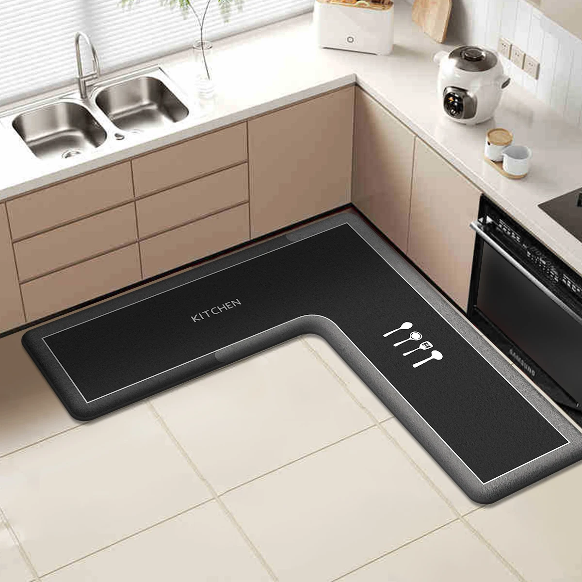 Kitchen floor mat simple L-shaped water-absorbing carpet non-slip foot mat household flannel anti-fall floor mat
Kitchen floor mat simple L-shaped water-absorbing carpet non-slip foot mat household flannel anti-fall floor mat