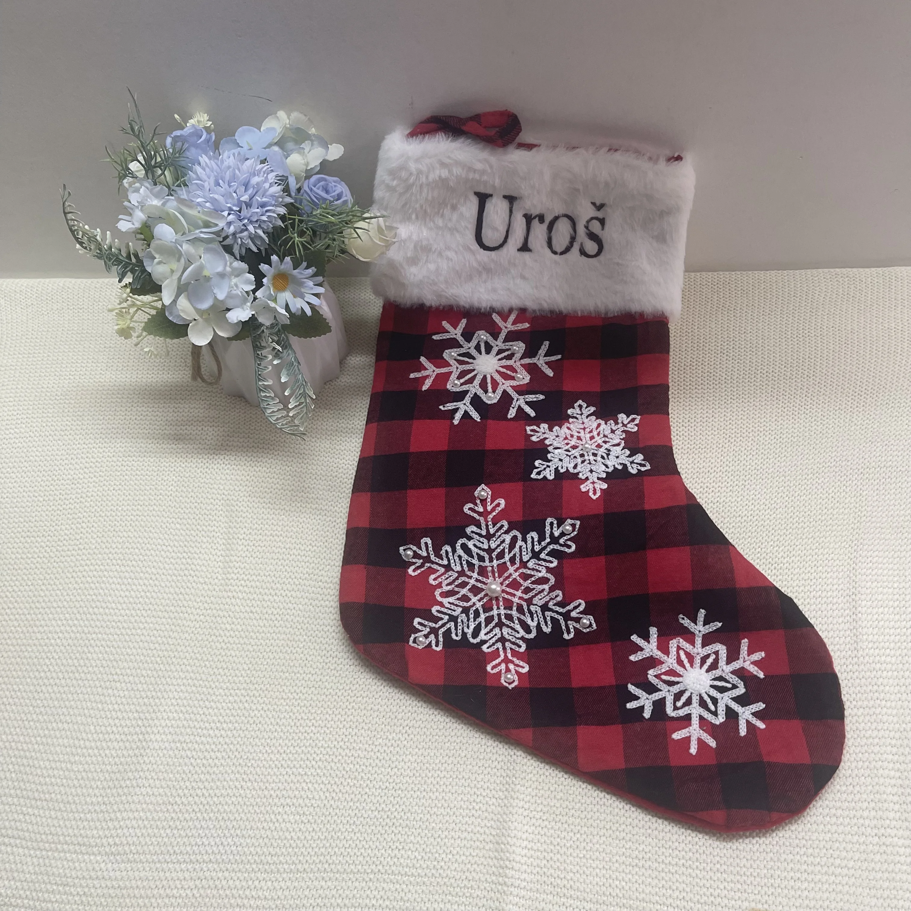 New Personalized Christmas Decorative Socks Velvet Christmas Socks Customized Embroidered Name Christmas Gift Bag
New Personalized Christmas Decorative Socks Velvet Christmas Socks Customized Embroidered Name Christmas Gift Bag