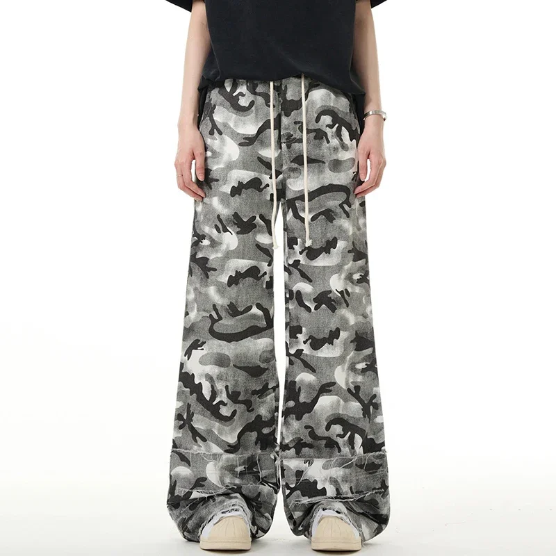 Модные широкие спортивные джинсовые брюки мужские брендовые свободные повседневные джинсы с графическим рисунком мужские американские винтажные камуфляжные уличные джинсовые брюки
Модные широкие спортивные джинсовые брюки мужские брендовые свободные повседневные джинсы с графическим рисунком мужские американские винтажные камуфляжные уличные джинсовые брюки