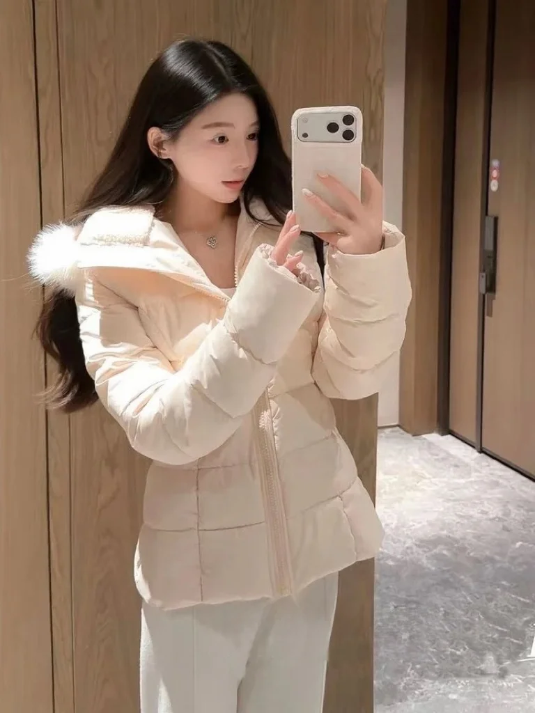 Korean Style Women's Thickened Warmth Cotton Jacket Shortened Waist Design Removable Fur Collar Winter Coat Pink Outerwear
Korean Style Women's Thickened Warmth Cotton Jacket Shortened Waist Design Removable Fur Collar Winter Coat Pink Outerwear