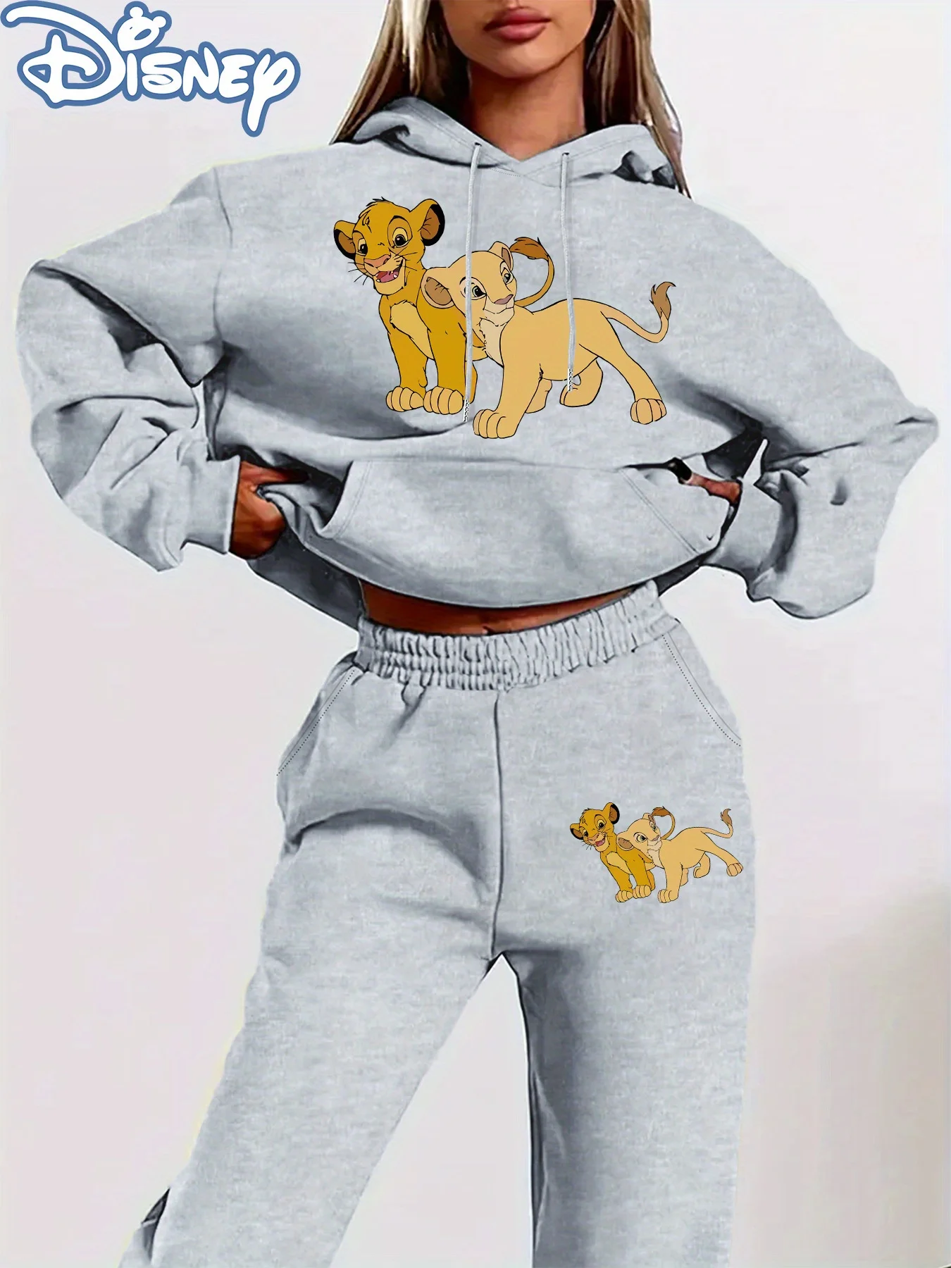 Женская флисовая толстовка с капюшоном Disney Simba King Lion, осенне-зимняя уличная одежда унисекс, свободная повседневная одежда большого размера
Женская флисовая толстовка с капюшоном Disney Simba King Lion, осенне-зимняя уличная одежда унисекс, свободная повседневная одежда большого размера