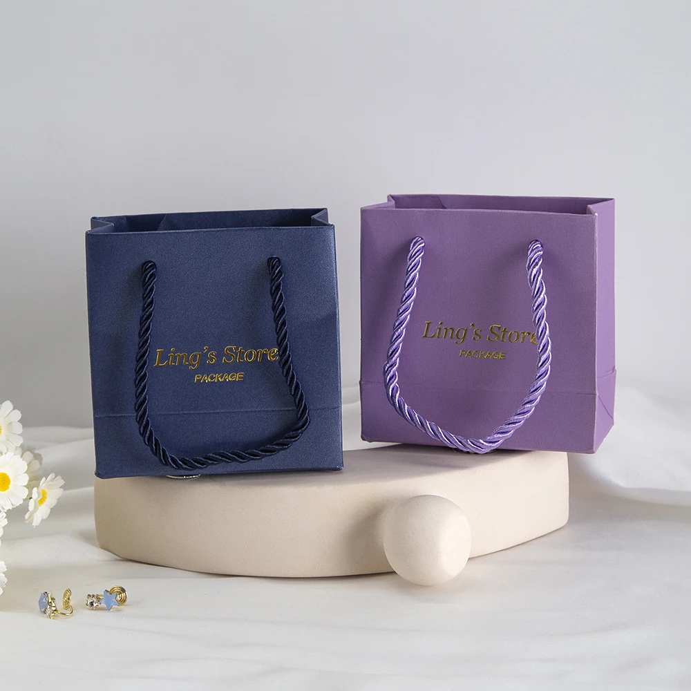 20/50/100Pcs Personalized Logo Paper Tote Bag with Handle Gift Packaging Pouch For Jewelry Clothes Flower Cosmetic Wedding Favor
20/50/100Pcs Personalized Logo Paper Tote Bag with Handle Gift Packaging Pouch For Jewelry Clothes Flower Cosmetic Wedding Favor