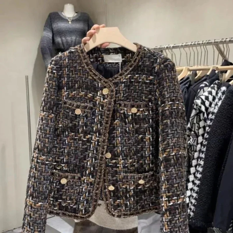 New Autumn Winter Vintage Tweed Jacket Coat Women Small Fragrance Patchwork Korean Woollen Cropped Coats Elegant Short Outerwear
New Autumn Winter Vintage Tweed Jacket Coat Women Small Fragrance Patchwork Korean Woollen Cropped Coats Elegant Short Outerwear