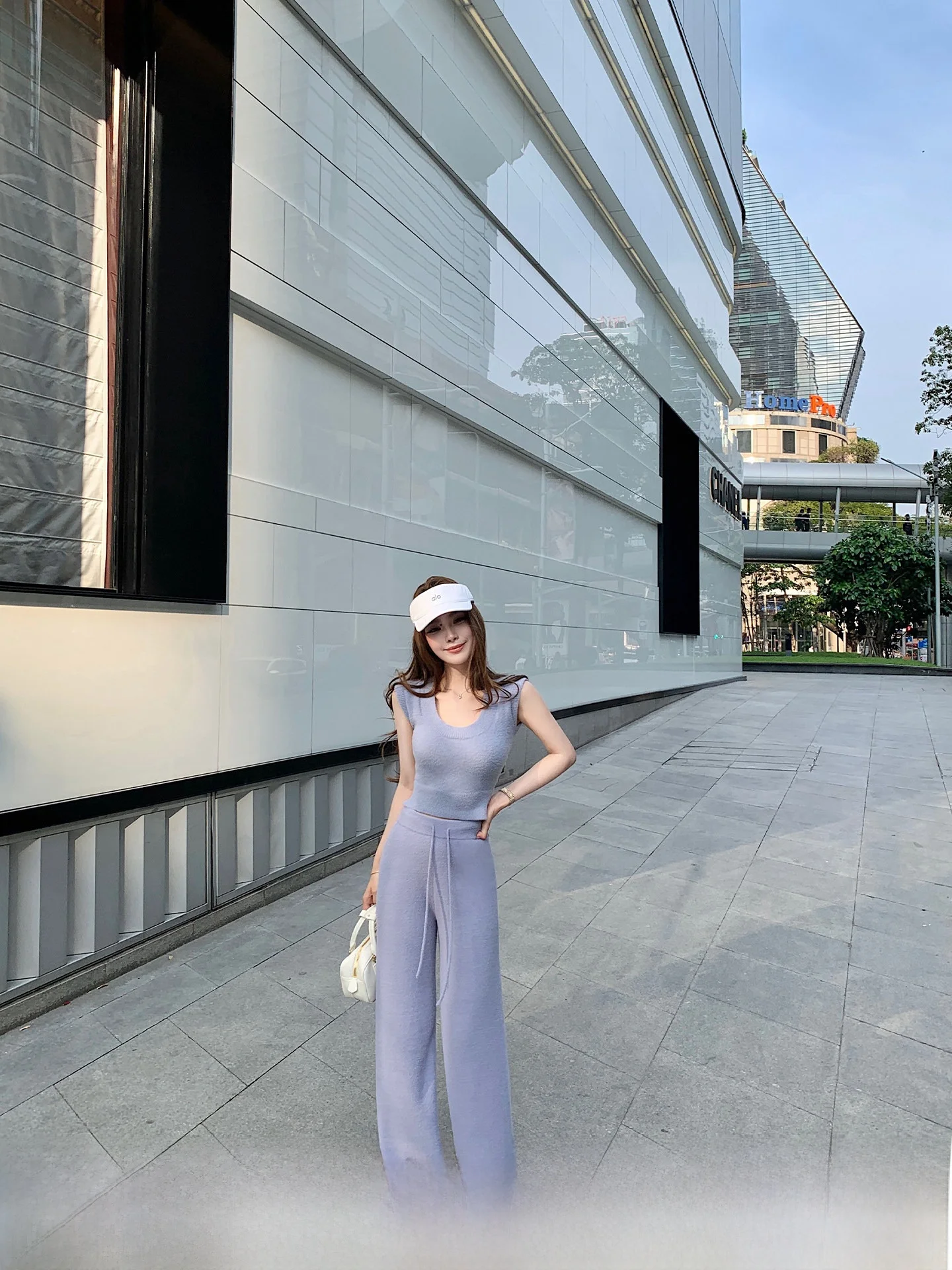 Milk Blue Diary Gentle Slim Fit U-Neck Vest Knitted Drawstring Pants Two-Piece Set Casual Style Spring Fashion for Women
Milk Blue Diary Gentle Slim Fit U-Neck Vest Knitted Drawstring Pants Two-Piece Set Casual Style Spring Fashion for Women