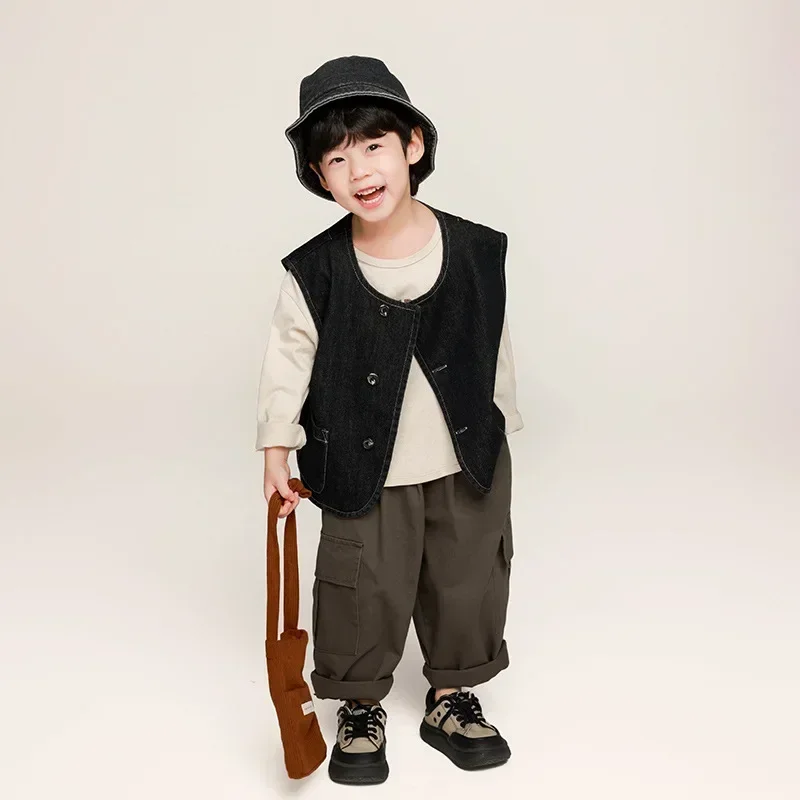 Spring Boys fashion black denim waistcoats Kids outwears Children casual sleeveless coats 
Spring Boys fashion black denim waistcoats Kids outwears Children casual sleeveless coats