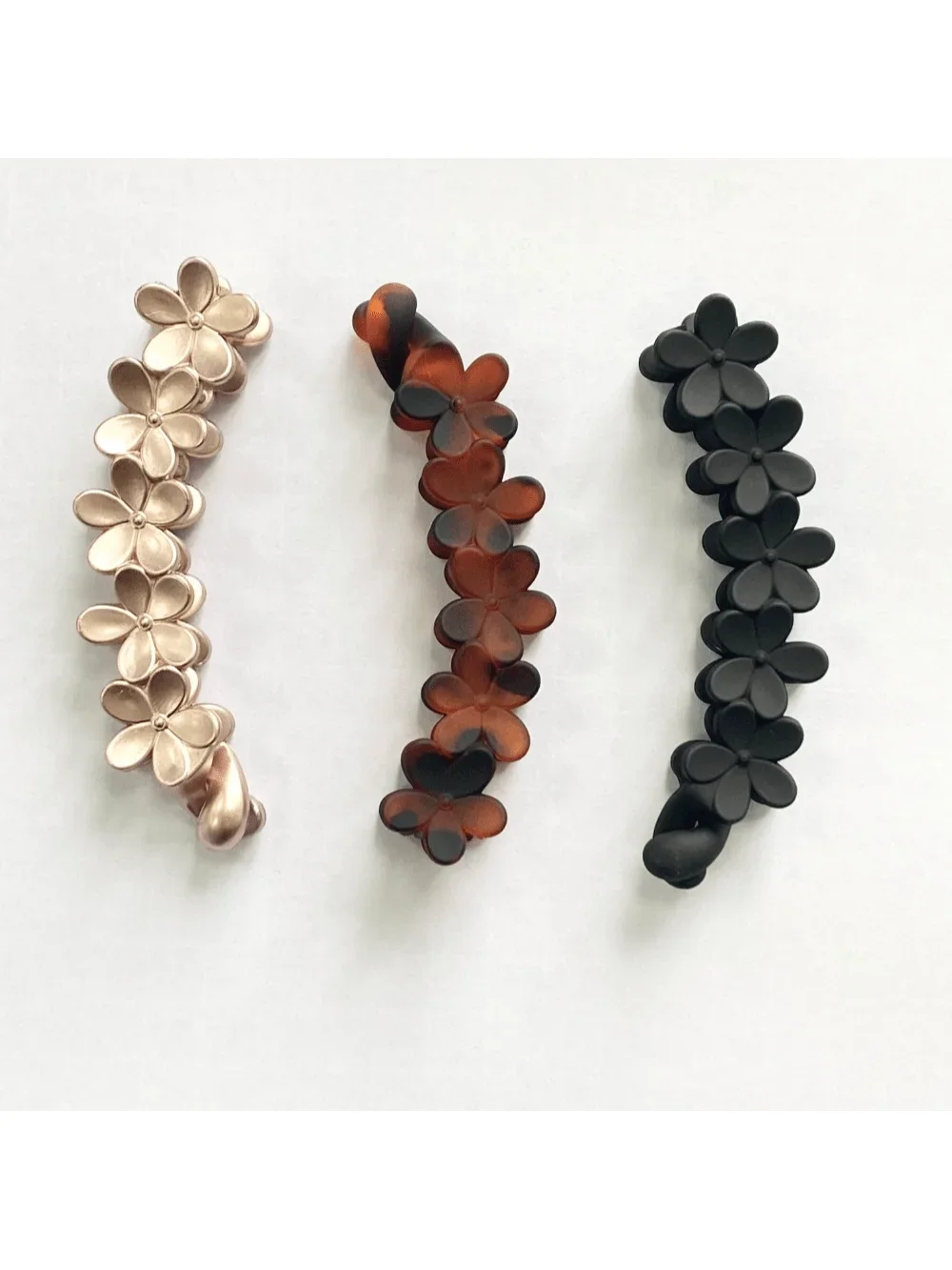 3pcs Womens Floral Banana Hair Clips, Twisted Hair Clamps, Hair Barrettes, Hair Accessories
3pcs Womens Floral Banana Hair Clips, Twisted Hair Clamps, Hair Barrettes, Hair Accessories