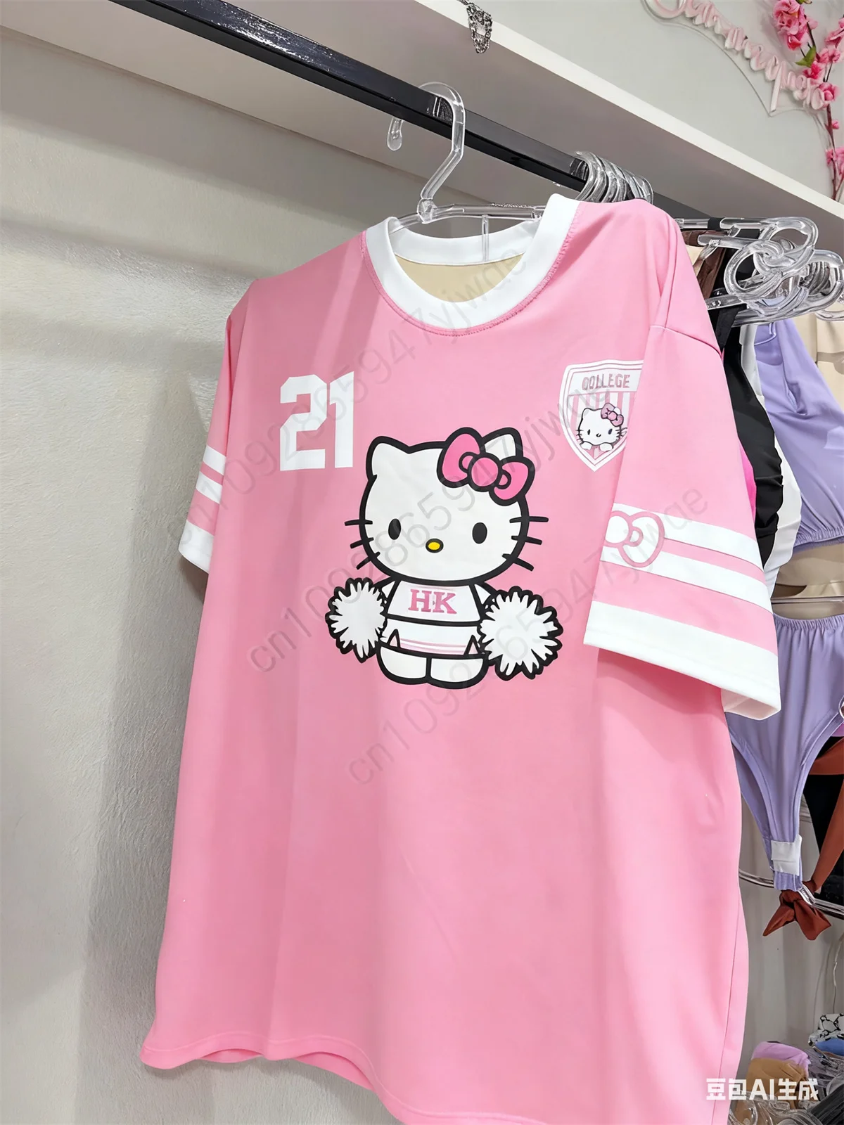 College Style Hellokitty Jersey Sportswear T-Shirt Fashionable Streetwear Short Sleeved Autumn New Women'S Graphic T-Shirts
College Style Hellokitty Jersey Sportswear T-Shirt Fashionable Streetwear Short Sleeved Autumn New Women'S Graphic T-Shirts