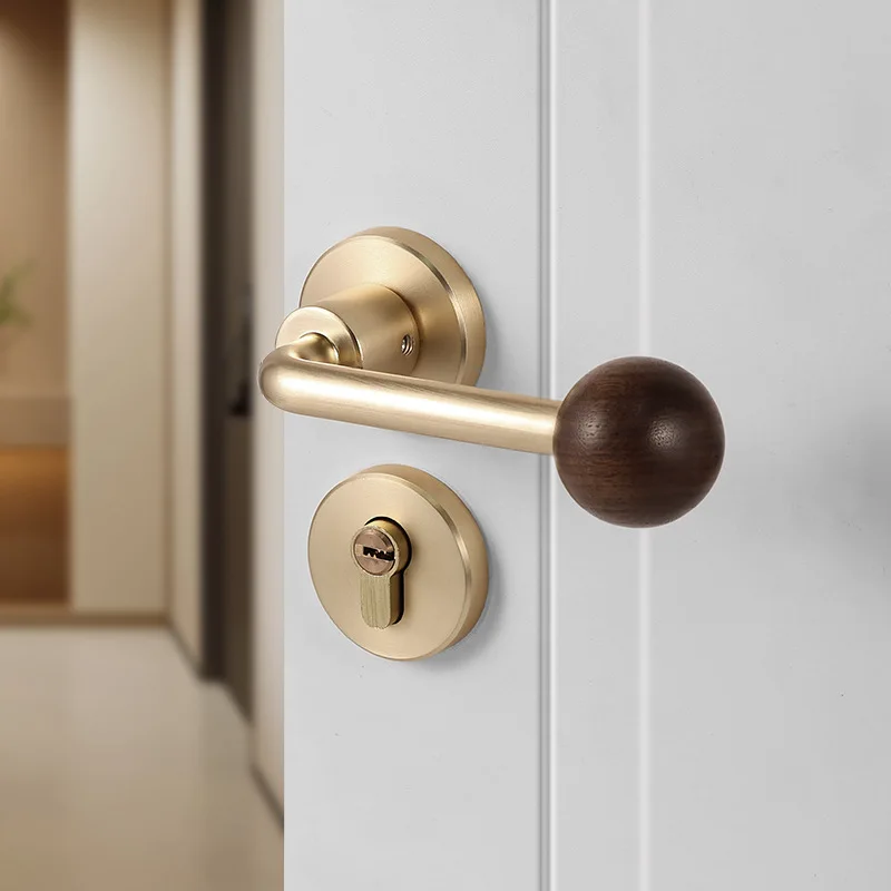 Indoor bedroom door lock Walnut magnetic split silent retro home wooden door handle Room door lock Simple and stylish
Indoor bedroom door lock Walnut magnetic split silent retro home wooden door handle Room door lock Simple and stylish