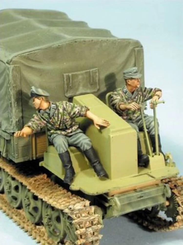 Сборная масштаб 1/35, неокрашенная фигурка солдатского экипажа RSO, модель из смолы, неокрашенная
Сборная масштаб 1/35, неокрашенная фигурка солдатского экипажа RSO, модель из смолы, неокрашенная