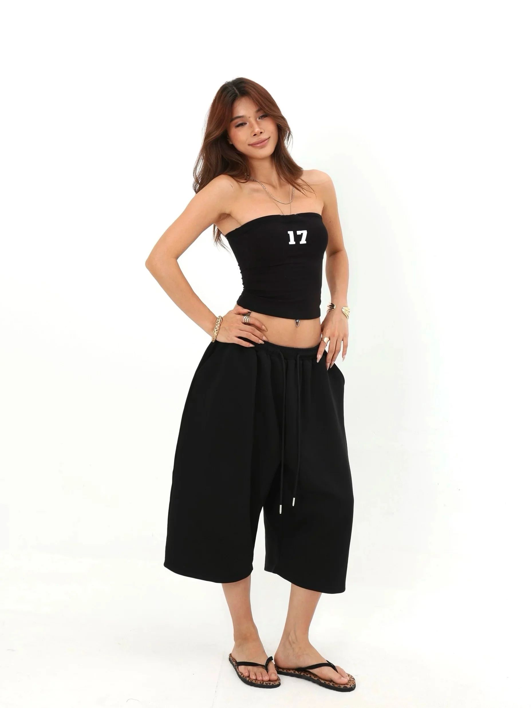 Retro American Thin Short Pants Women's Summer New Jazz Dance Loose Wide Leg Casual Trousers Trendy High Waist Cotton Blend
Retro American Thin Short Pants Women's Summer New Jazz Dance Loose Wide Leg Casual Trousers Trendy High Waist Cotton Blend