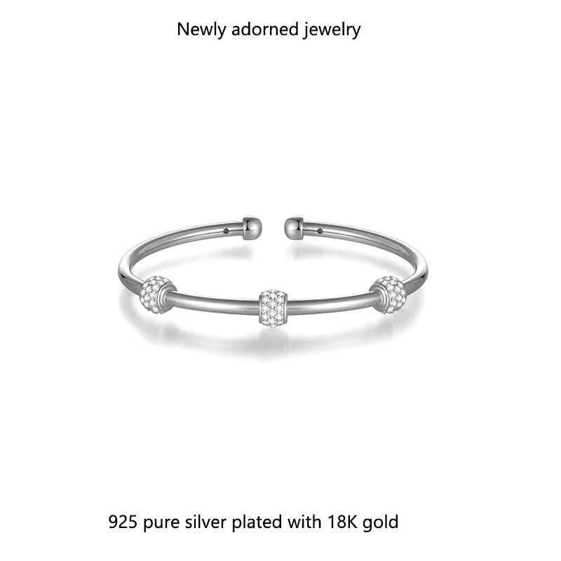 Korean-style minimalist solitaire moissanite open bangle for women, elegant and versatile
Korean-style minimalist solitaire moissanite open bangle for women, elegant and versatile