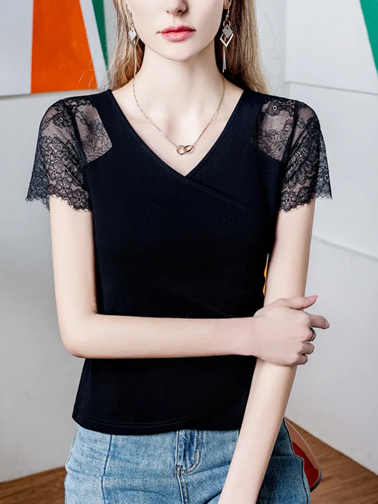 Lace Patchwork V-Neck T-Shirt Short Sleeved Cotton 2025 Summer New Cross Design Black Women's Top
Lace Patchwork V-Neck T-Shirt Short Sleeved Cotton 2025 Summer New Cross Design Black Women's Top