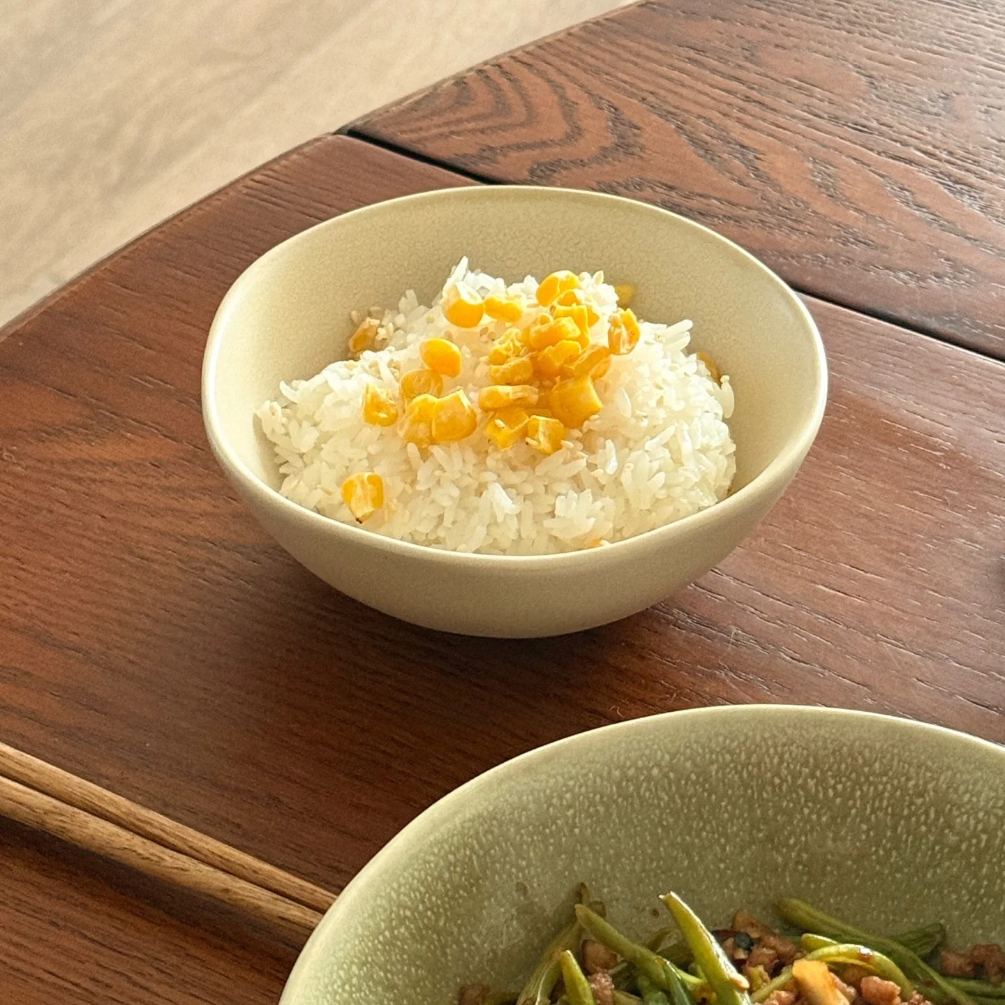 Оригинальный дизайн Lovely Days, матовая желтая фарфоровая миска для десертов, йогурта, риса, для домашнего использования, в скандинавском стиле, однотонная, Cercs
Оригинальный дизайн Lovely Days, матовая желтая фарфоровая миска для десертов, йогурта, риса, для домашнего использования, в скандинавском стиле, однотонная, Cercs