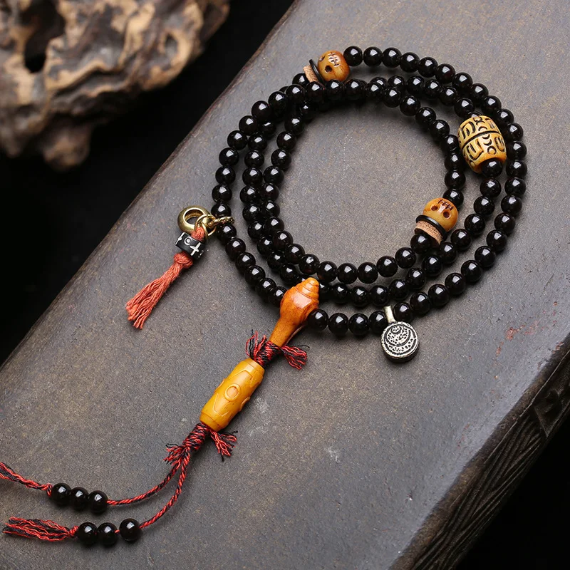 108-bead natural coconut-core rosary;antique collectibles;recycled bone; three-way connector; ‘Ah Dai’ three-eyed celestial bead
108-bead natural coconut-core rosary;antique collectibles;recycled bone; three-way connector; ‘Ah Dai’ three-eyed celestial bead